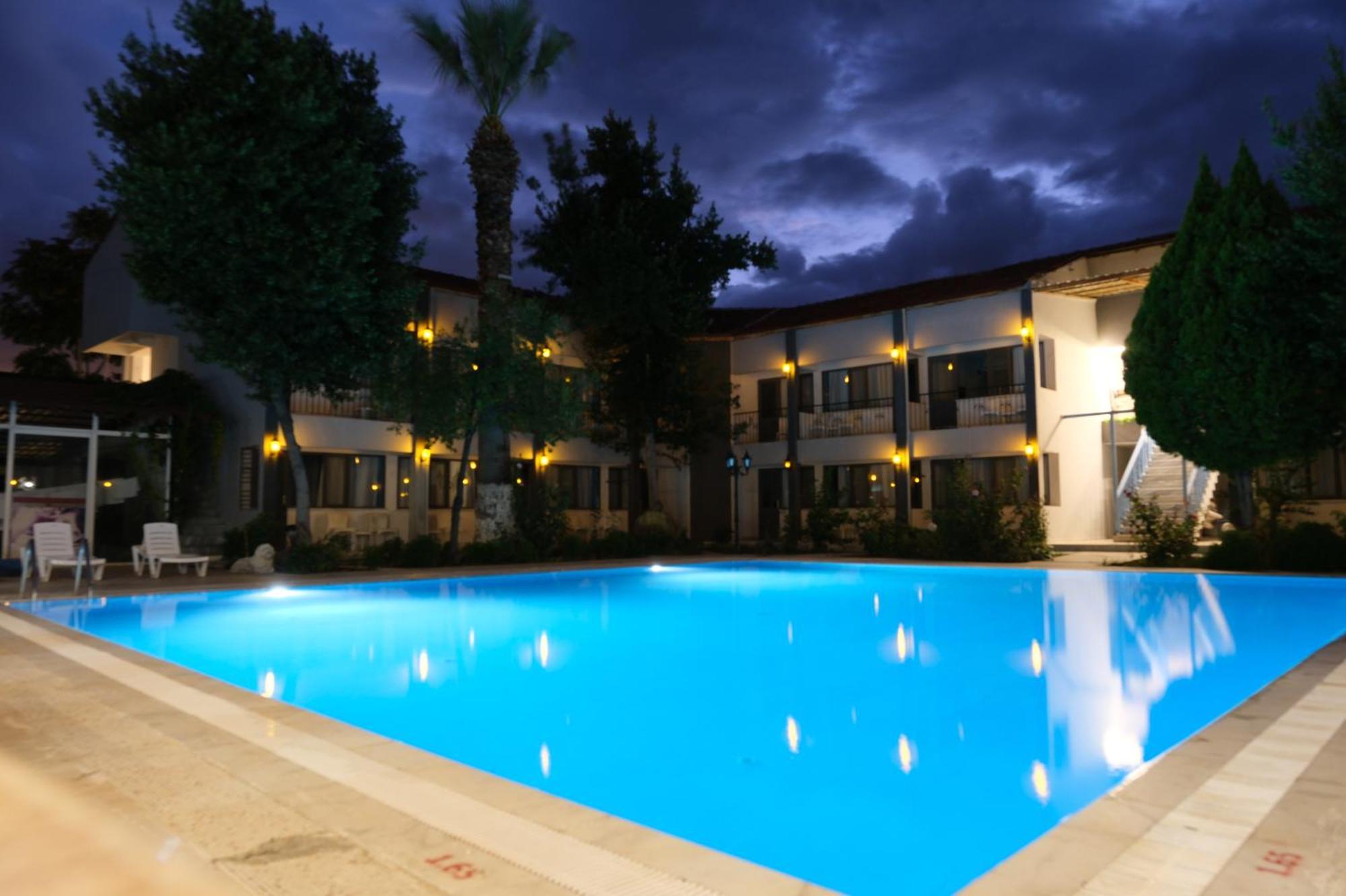 Artemis Yoeruek Otel Old Town Pamukkale Bagian luar foto